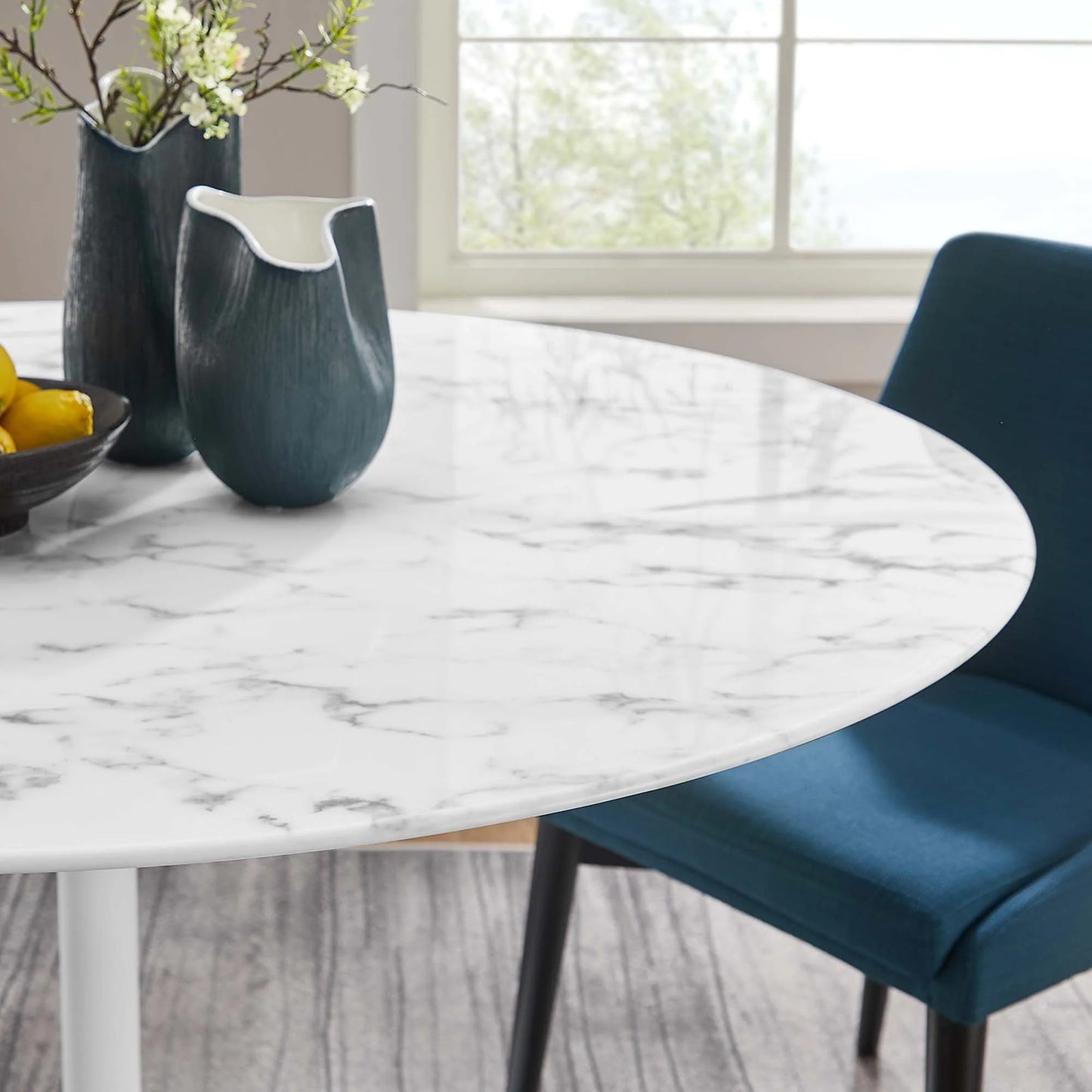 Tulip Marble Dining Table, 54" Round White